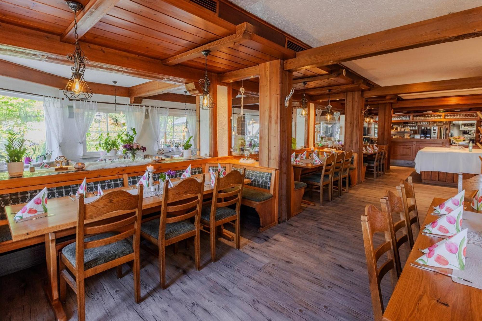 Landgasthof Zur Linde Heimbuchenthal エクステリア 写真