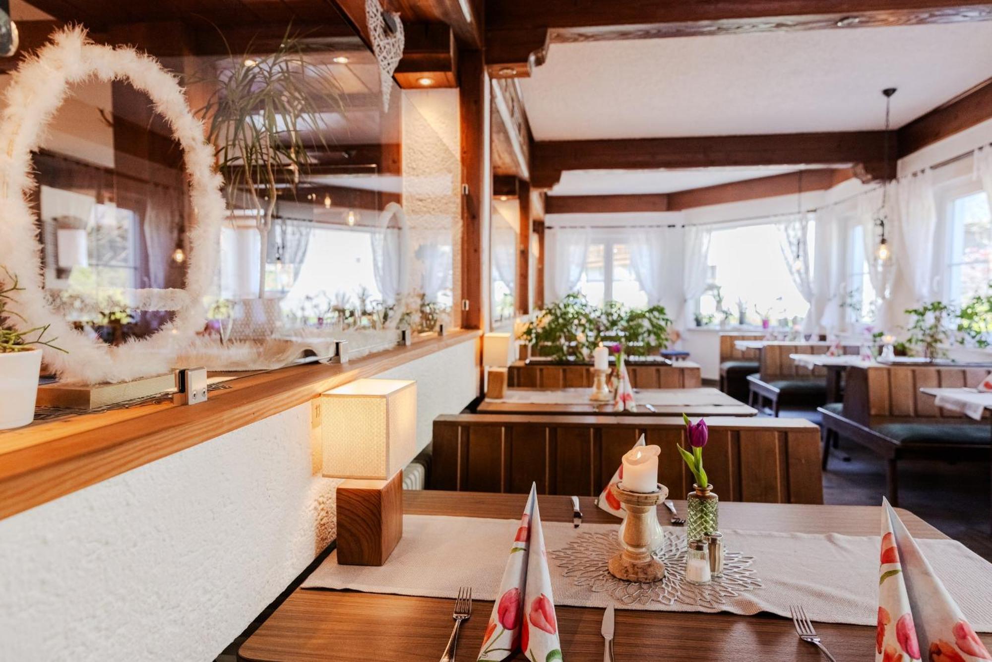 Landgasthof Zur Linde Heimbuchenthal エクステリア 写真