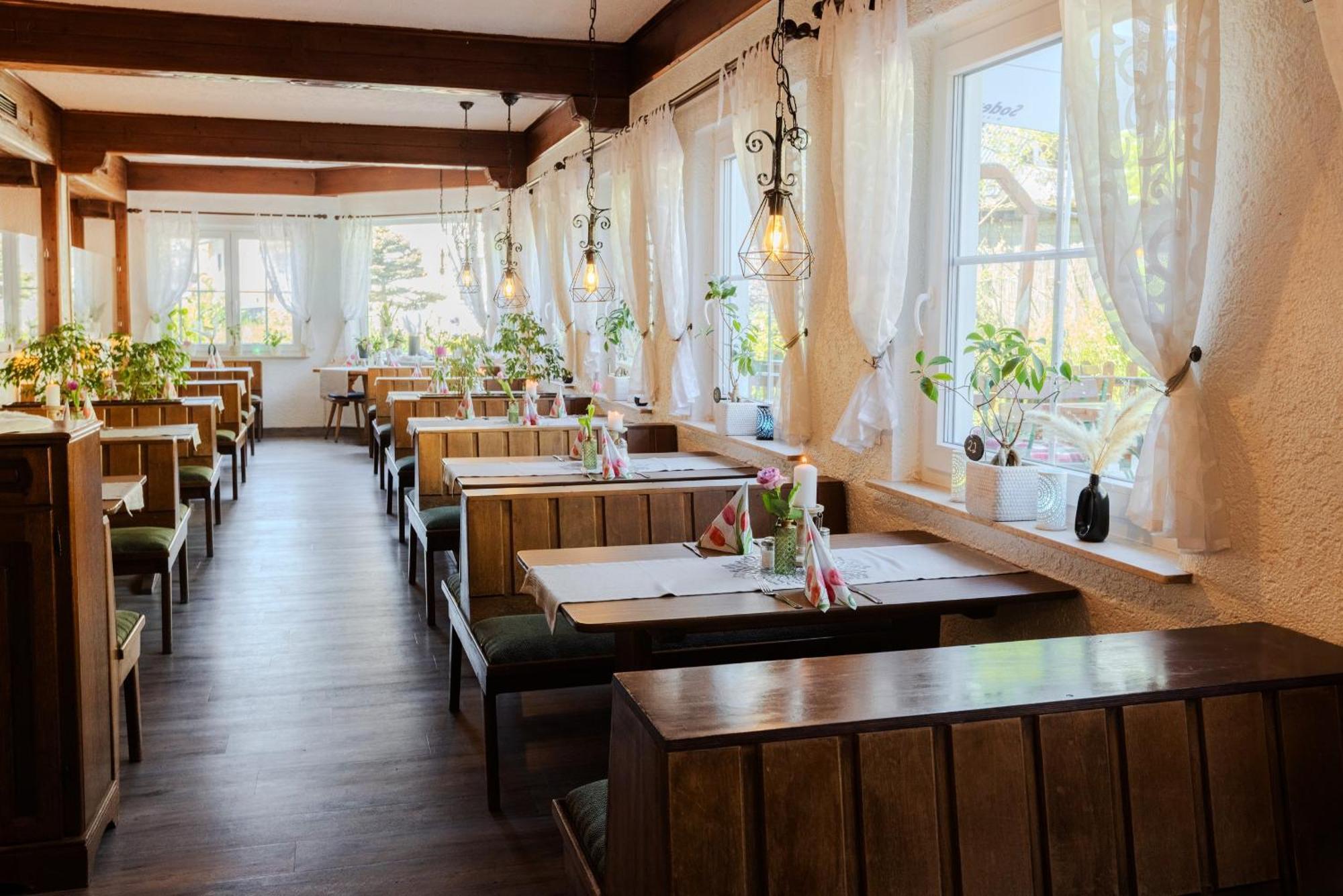 Landgasthof Zur Linde Heimbuchenthal エクステリア 写真