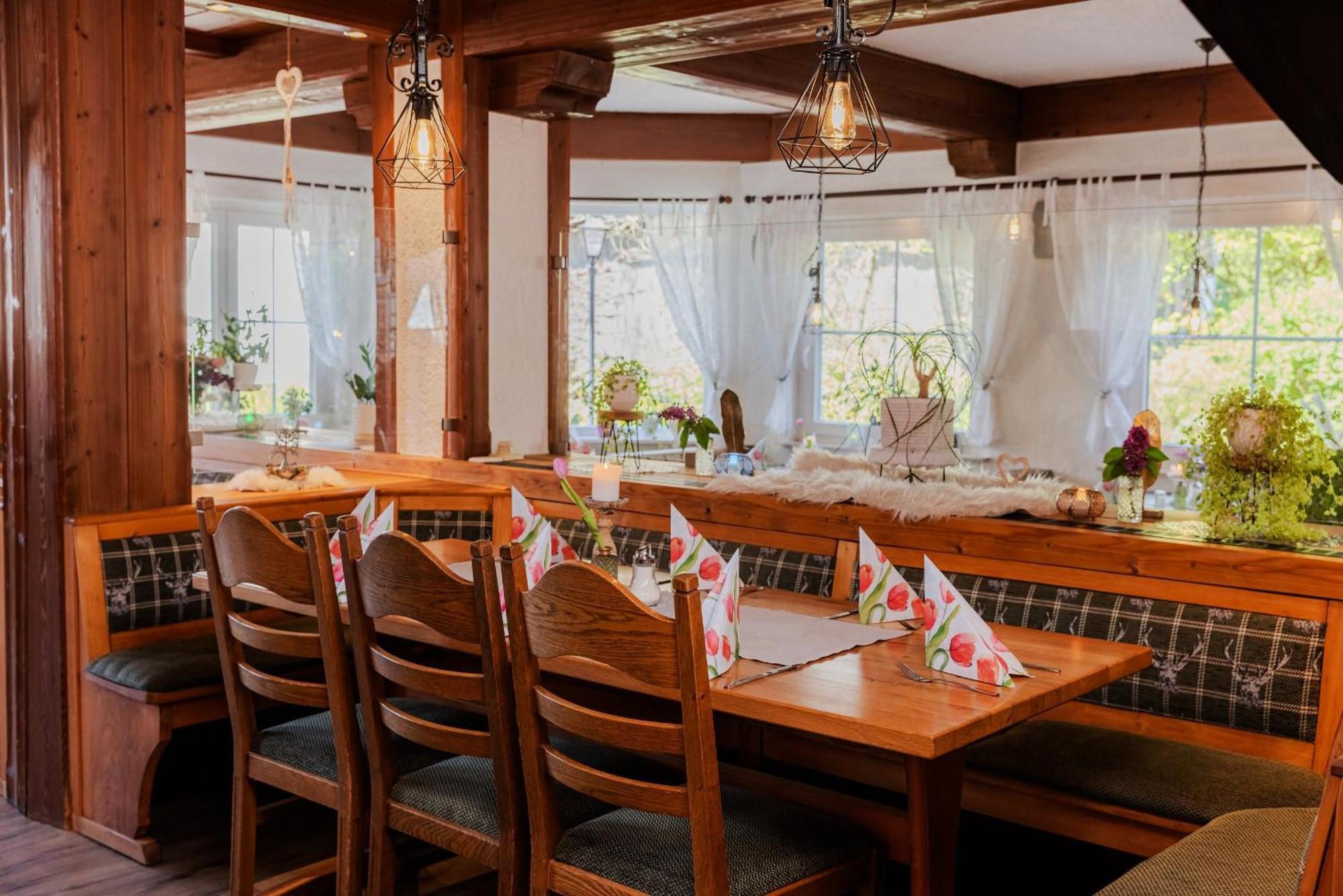 Landgasthof Zur Linde Heimbuchenthal エクステリア 写真