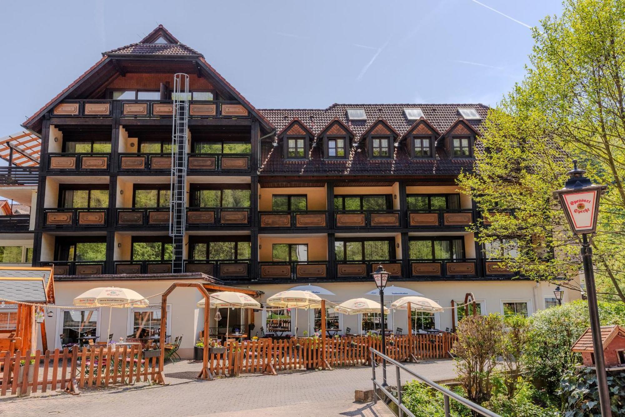 Landgasthof Zur Linde Heimbuchenthal エクステリア 写真
