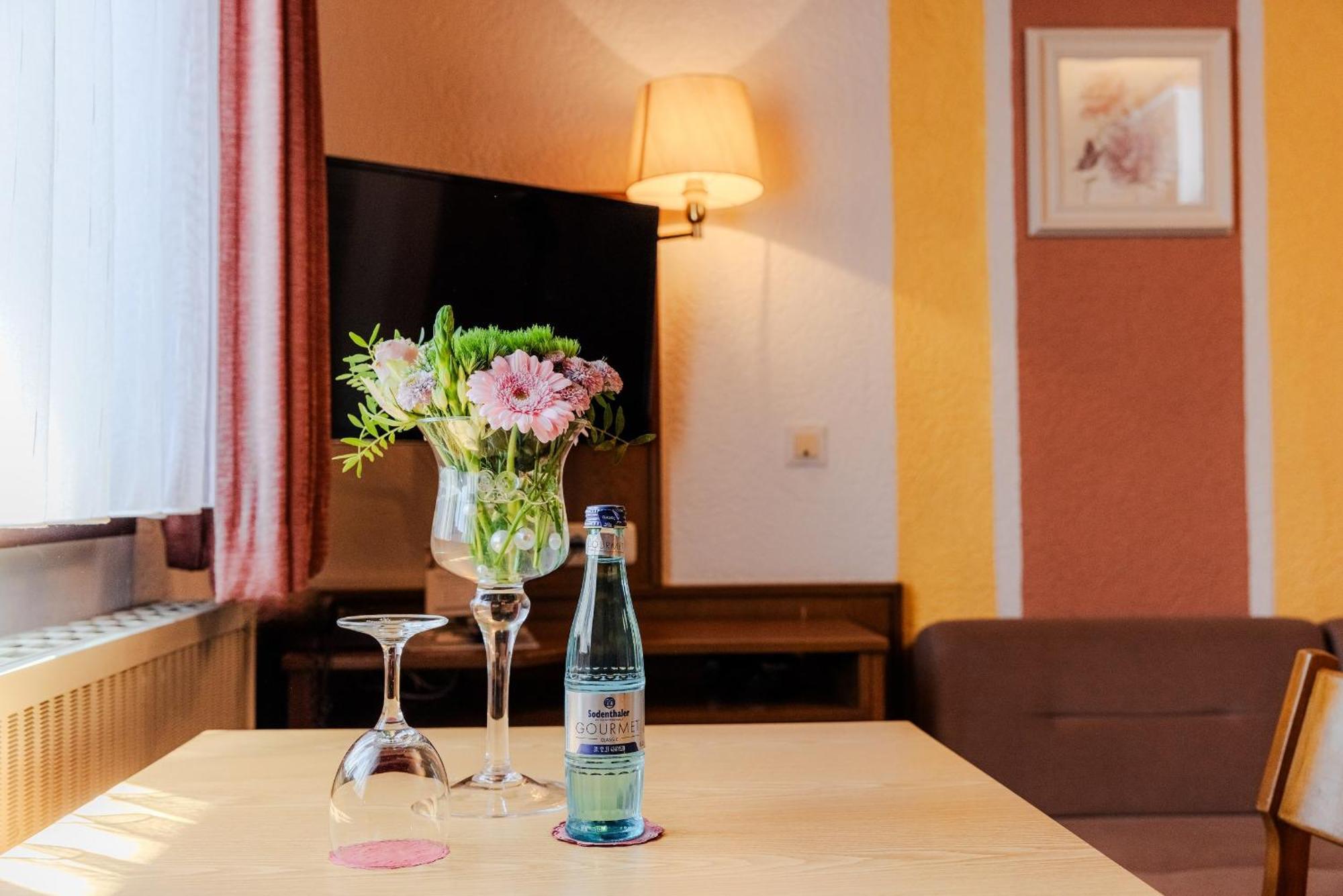 Landgasthof Zur Linde Heimbuchenthal エクステリア 写真