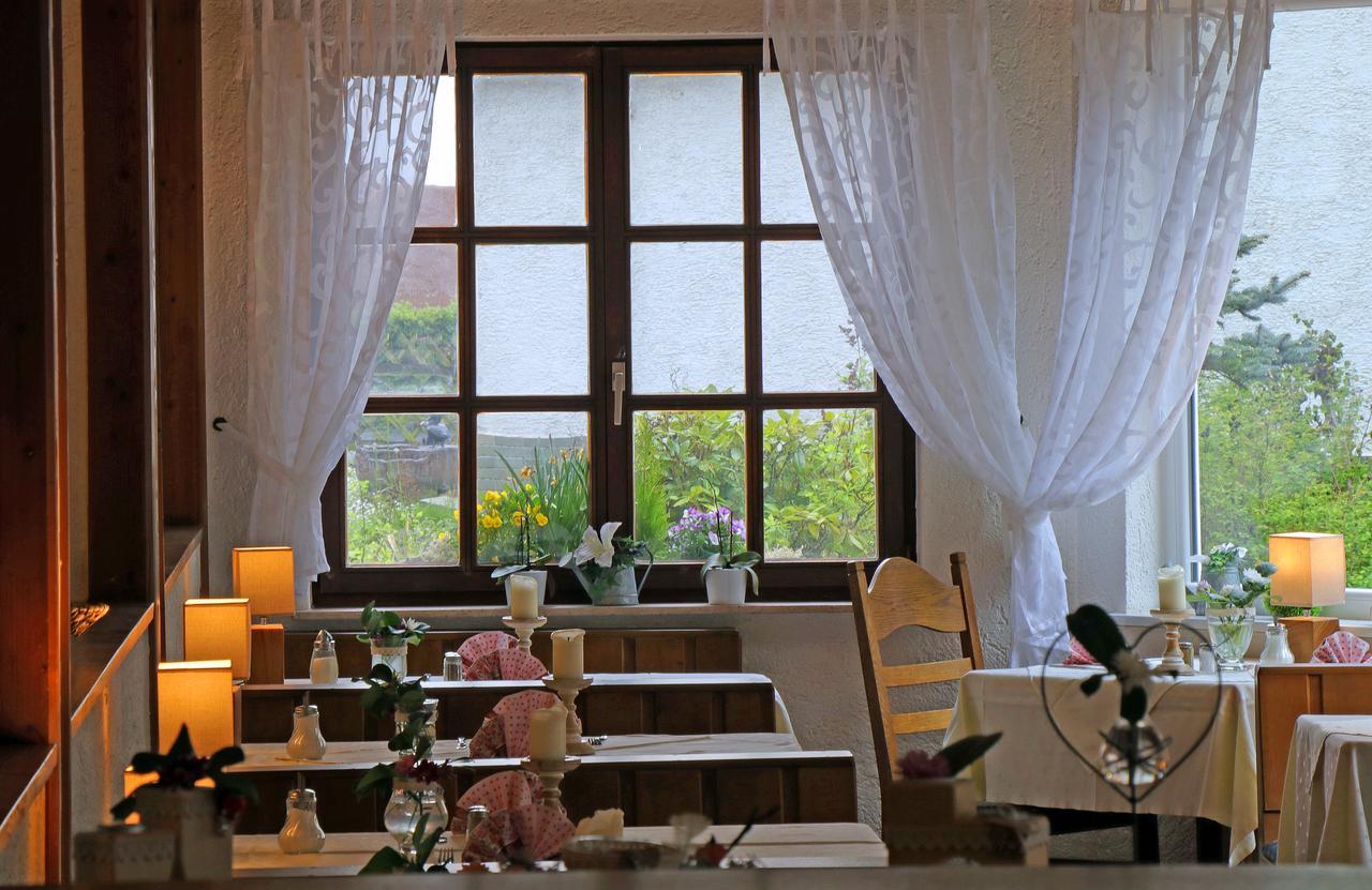 Landgasthof Zur Linde Heimbuchenthal エクステリア 写真